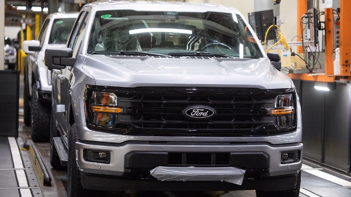 Probleme la unul dintre cele mai populare modele Ford. Peste 223.000 de mașini sunt chemate în service